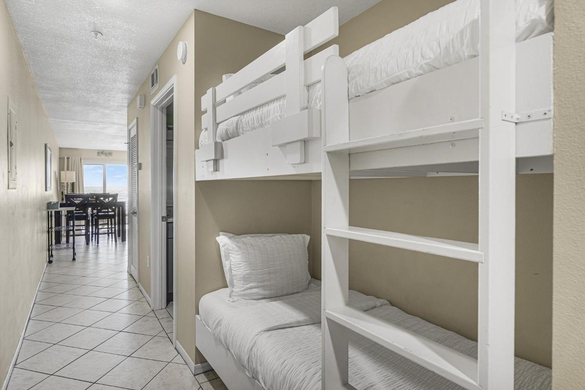 Crystal Sands 107a Holiday home