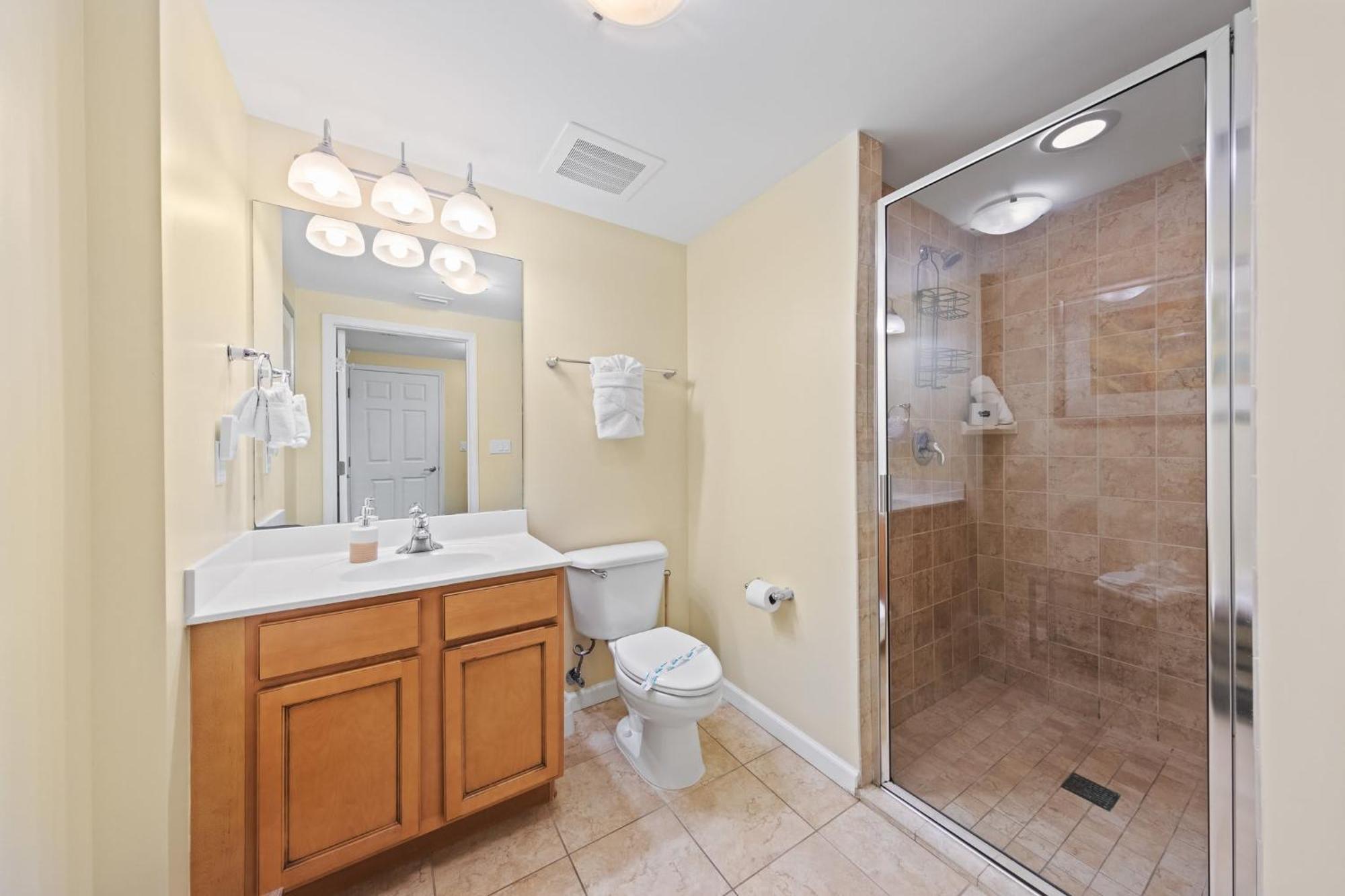 Holiday home 5 Star 11th Fl Stunning Sunrise 2br 2ba King Suite,pools ,shuttle Or Walk To