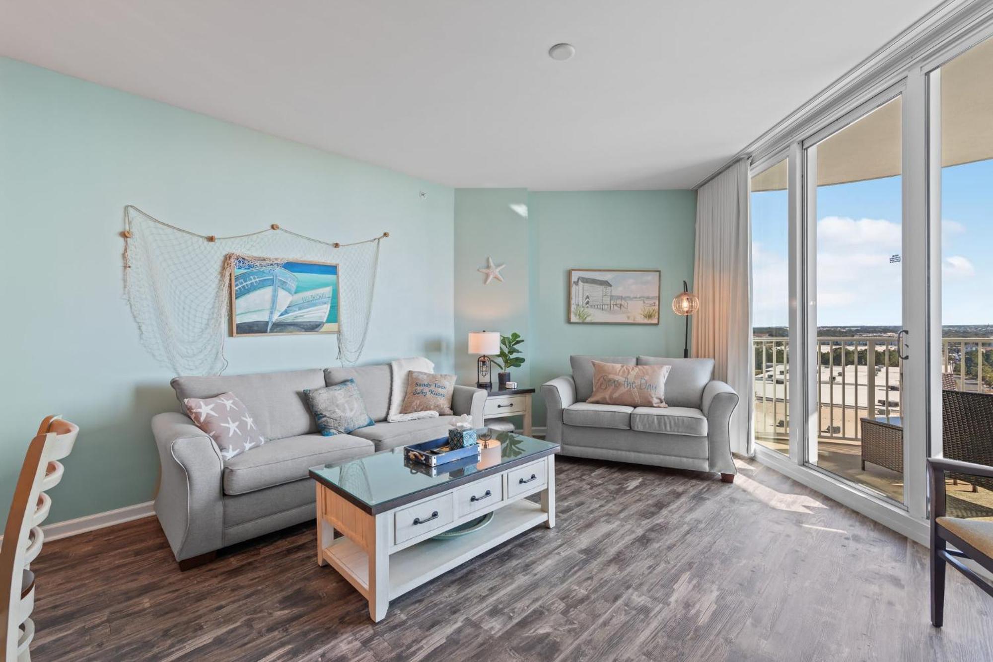 Holiday home 5 Star 11th Fl Stunning Sunrise 2br 2ba King Suite,pools ,shuttle Or Walk To Destin