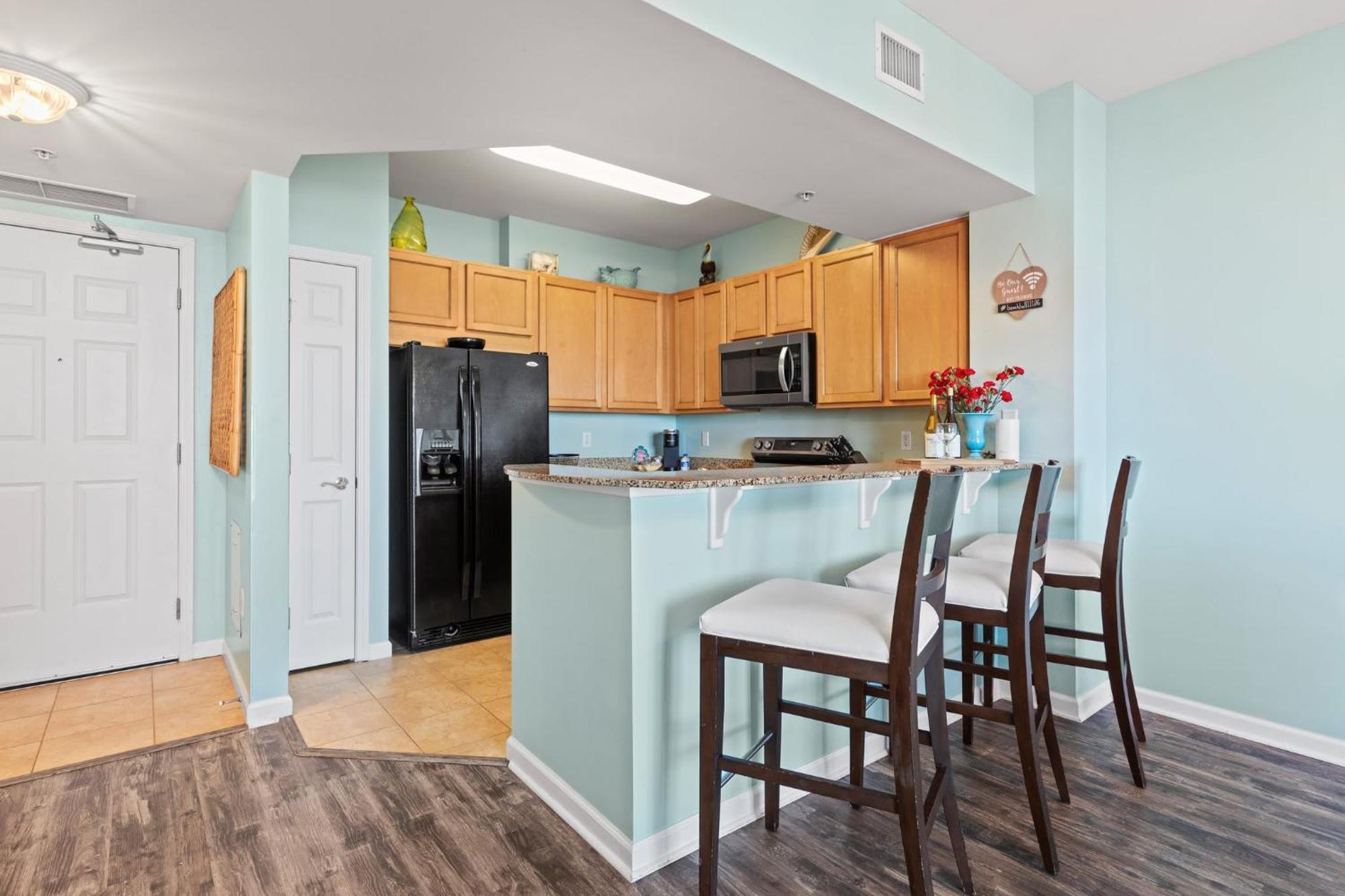 5 Star 11th Fl Stunning Sunrise 2br 2ba King Suite,pools ,shuttle Or Walk To *