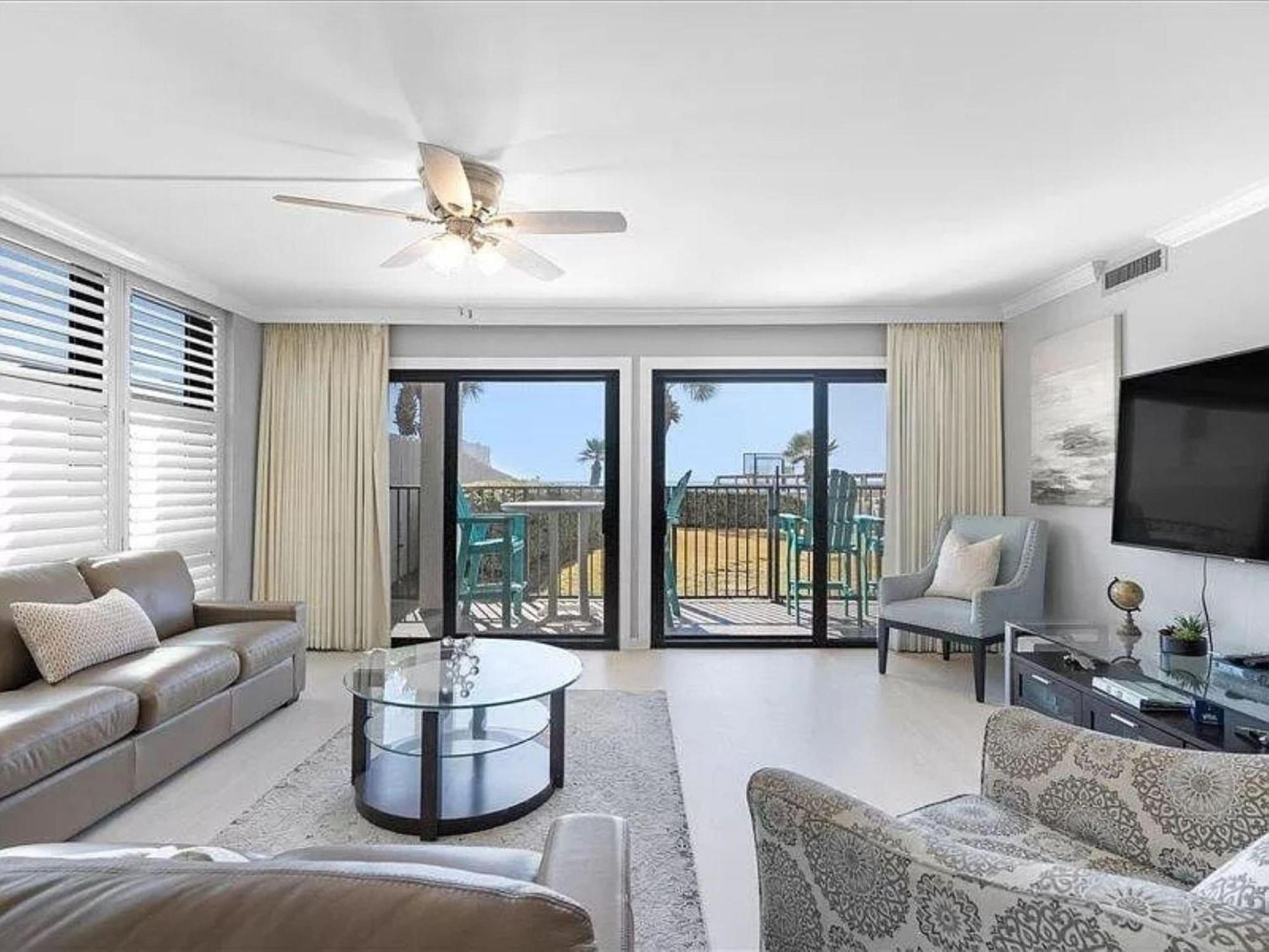 Emerald Towers 0101 Holiday home