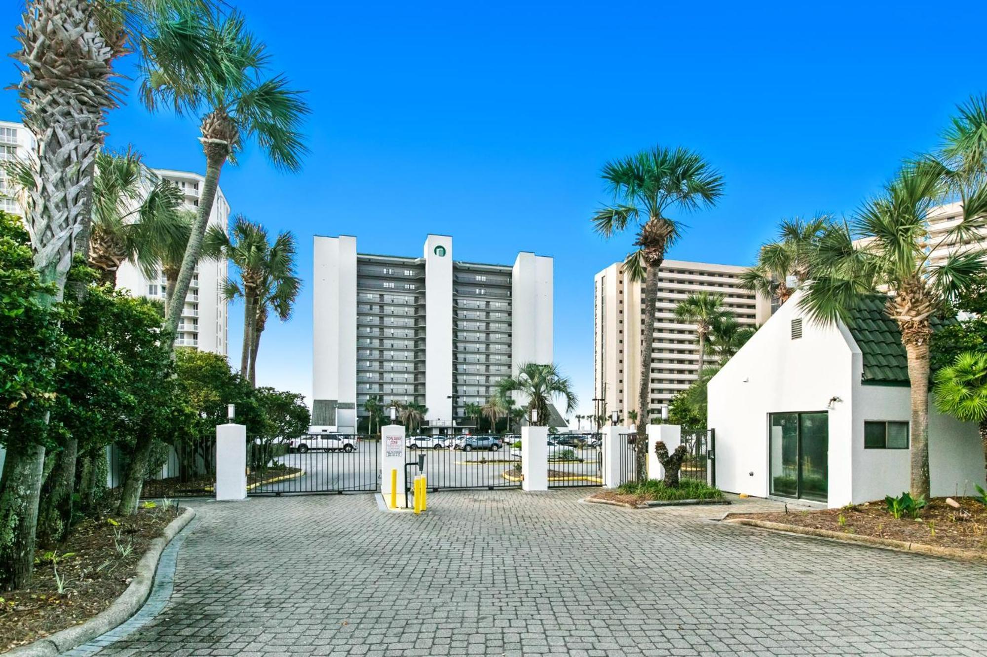 Holiday home Emerald Towers 1202 *