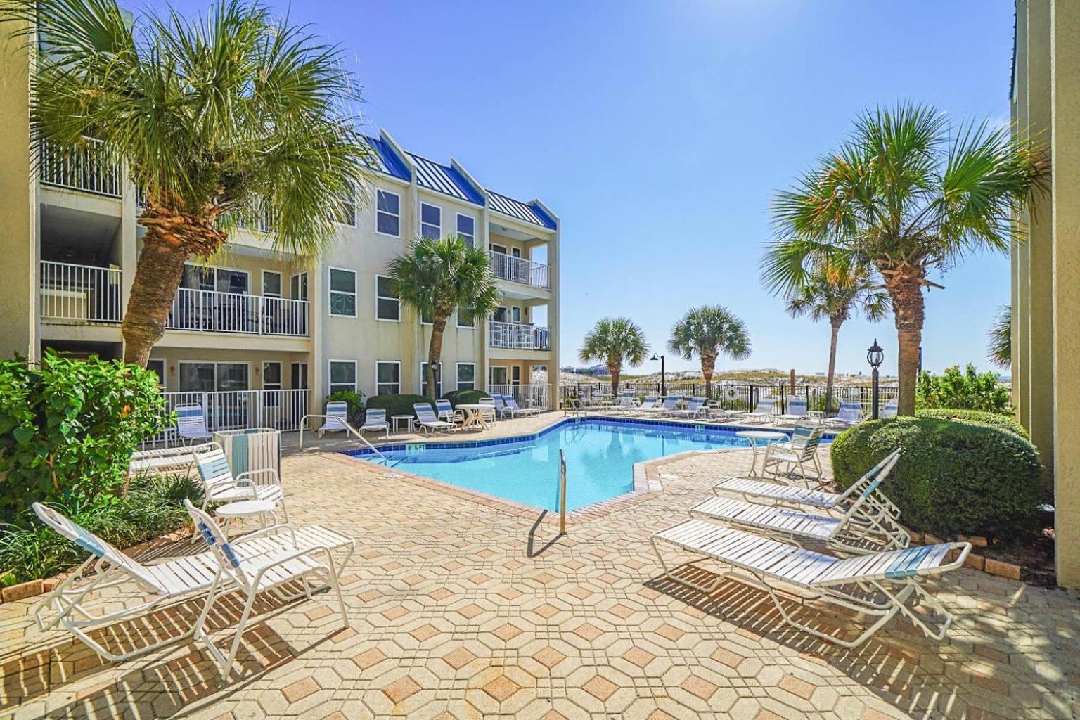 102 Poolside