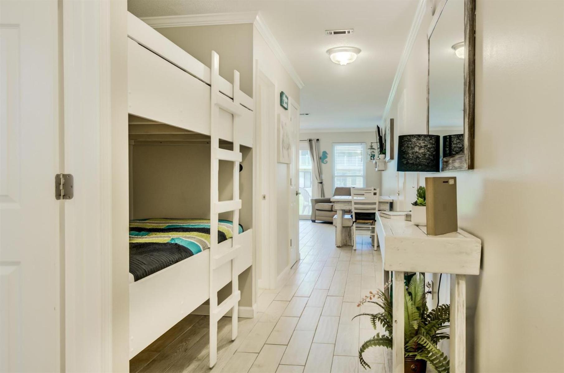 Apartment 7 A, One Bedroom *