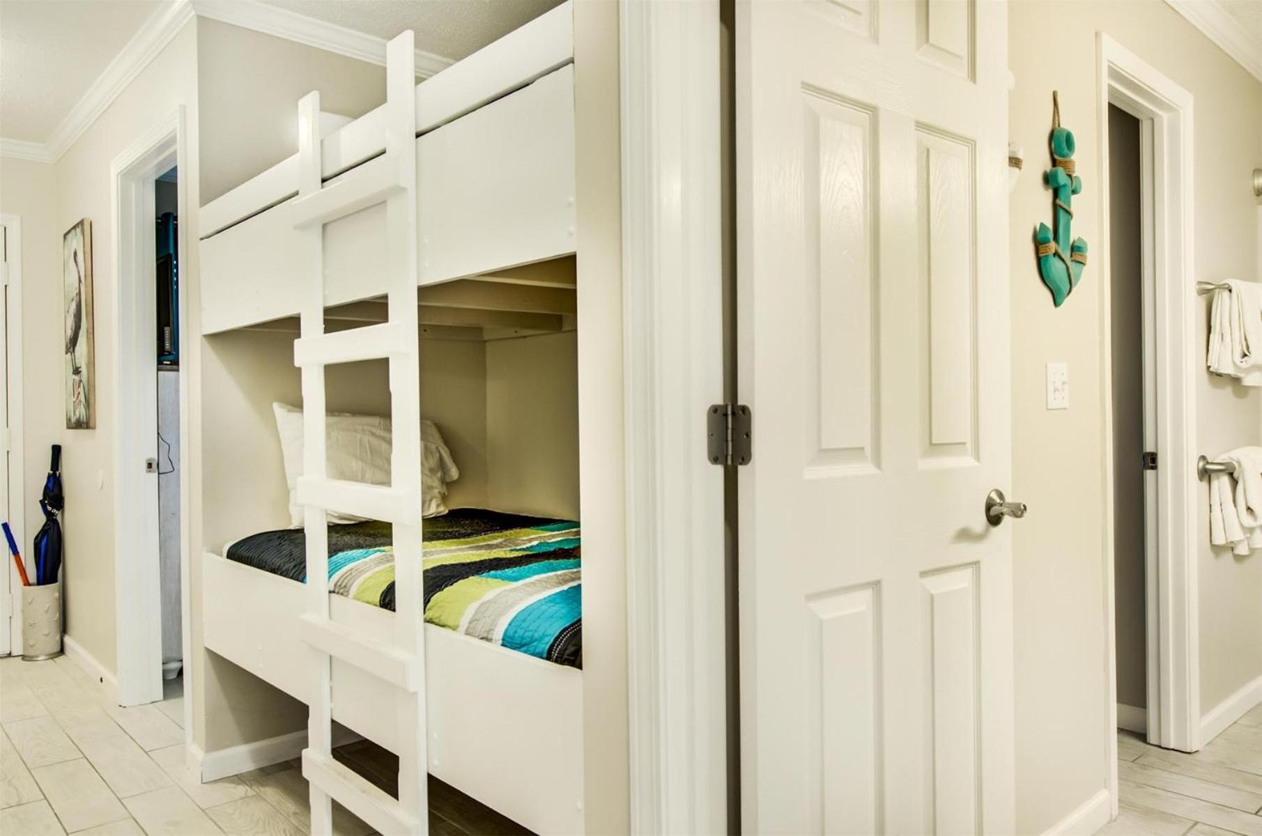 7 A, One Bedroom *
