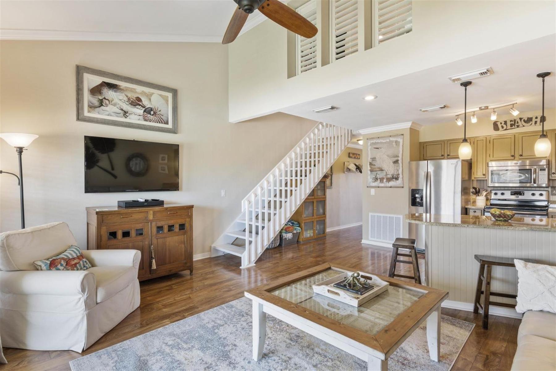 8 G Two Bedroom Apartment *