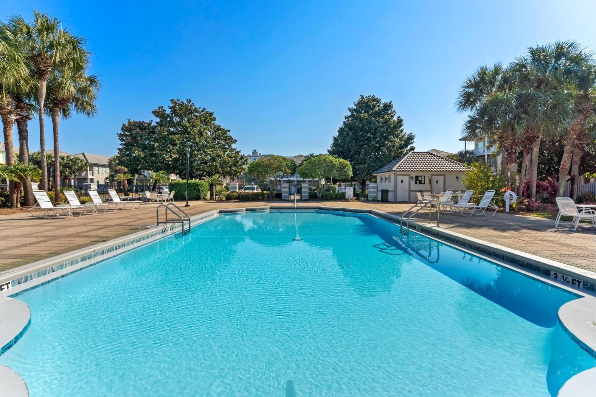Emerald Palace S 10 Black Coral Cove Holiday home Destin