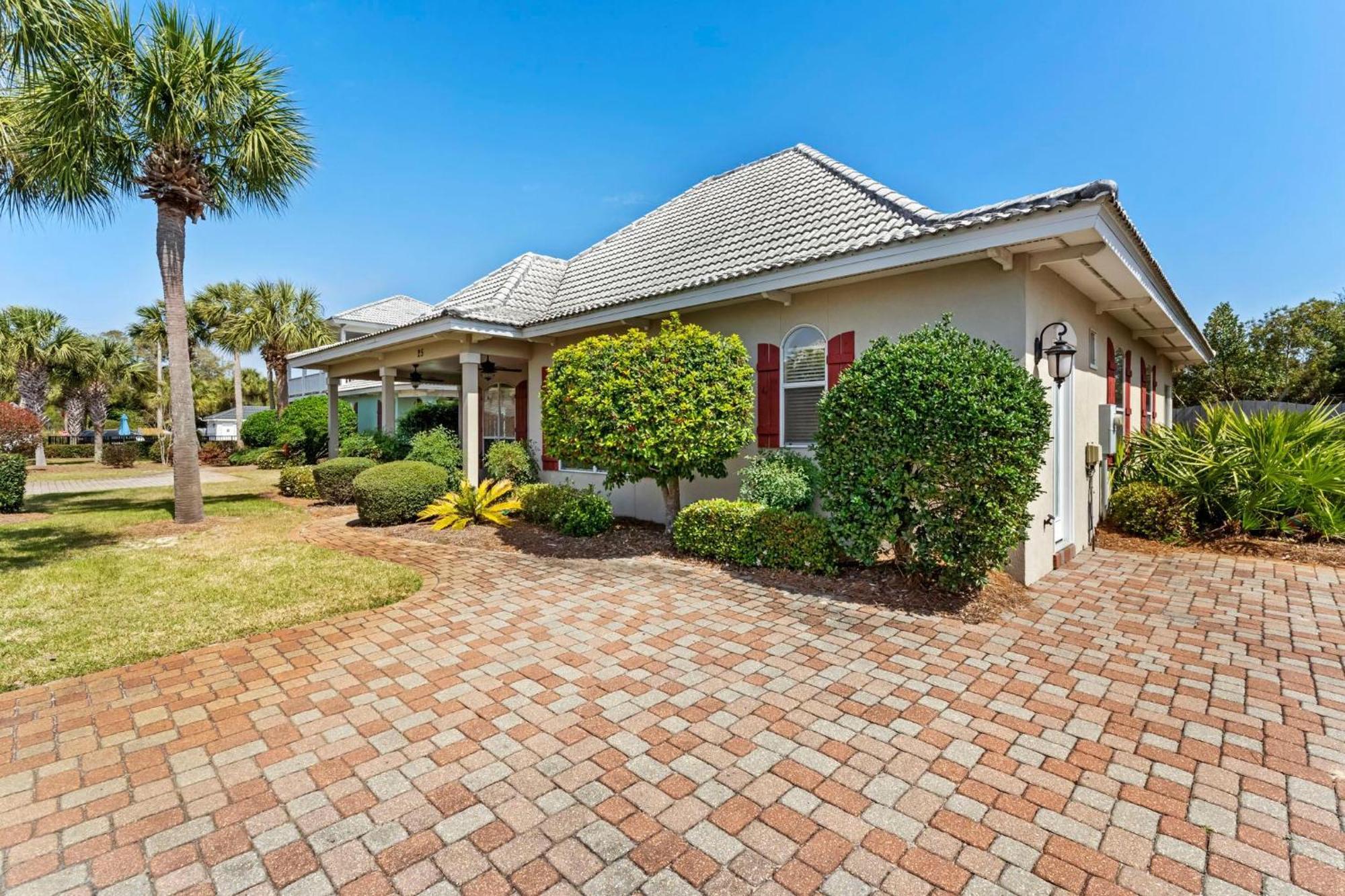 Holiday home Sunny And Share - 25 Opal Cove *