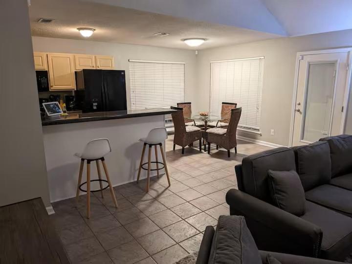 In Miramar * Destin