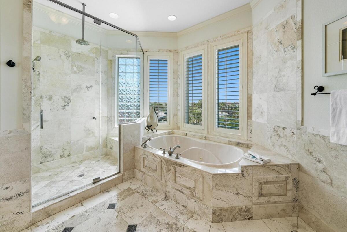 Decked Out Is The One Want Gulf Front Views 4 Less Holiday home *