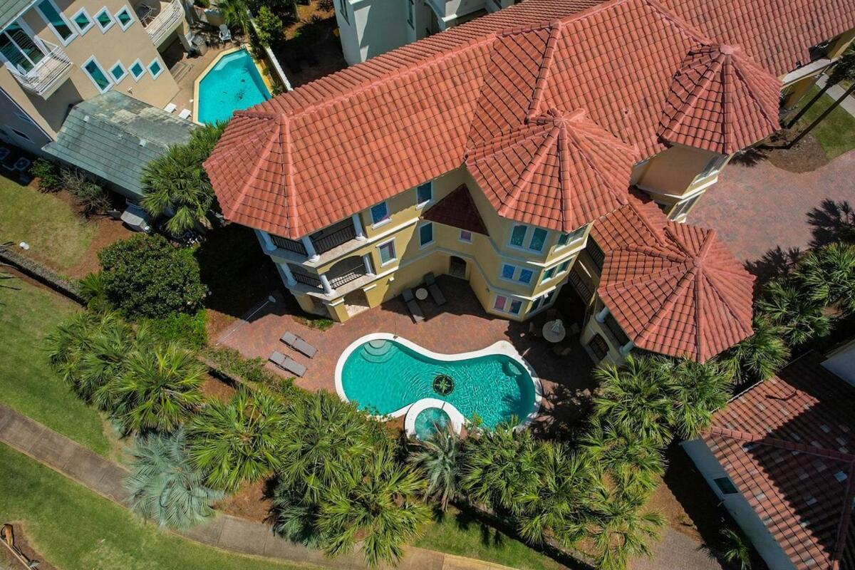 Decked Out Is The One Want Gulf Front Views 4 Less