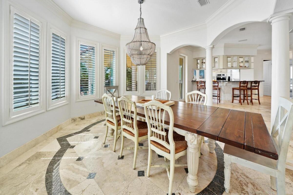 Holiday home Decked Out Is The One Want Gulf Front Views 4 Less *