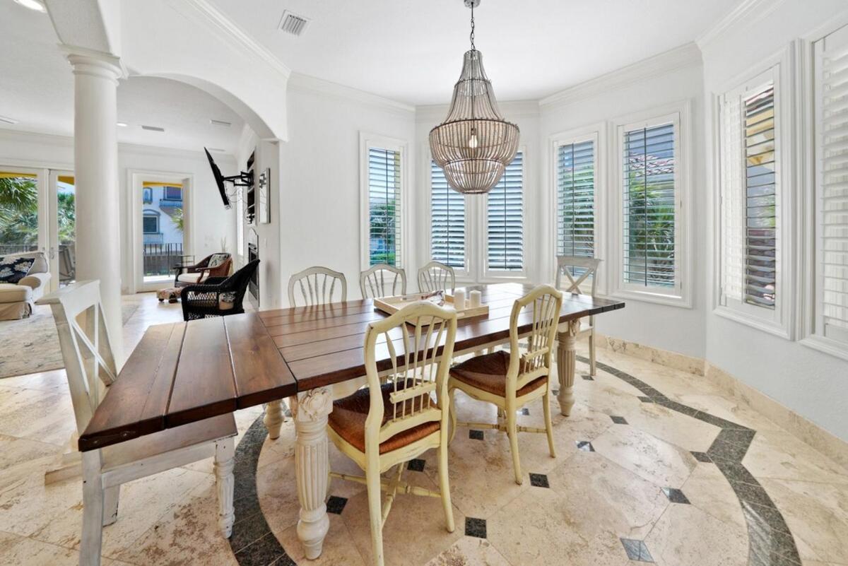 Holiday home Decked Out Is The One Want Gulf Front Views 4 Less *