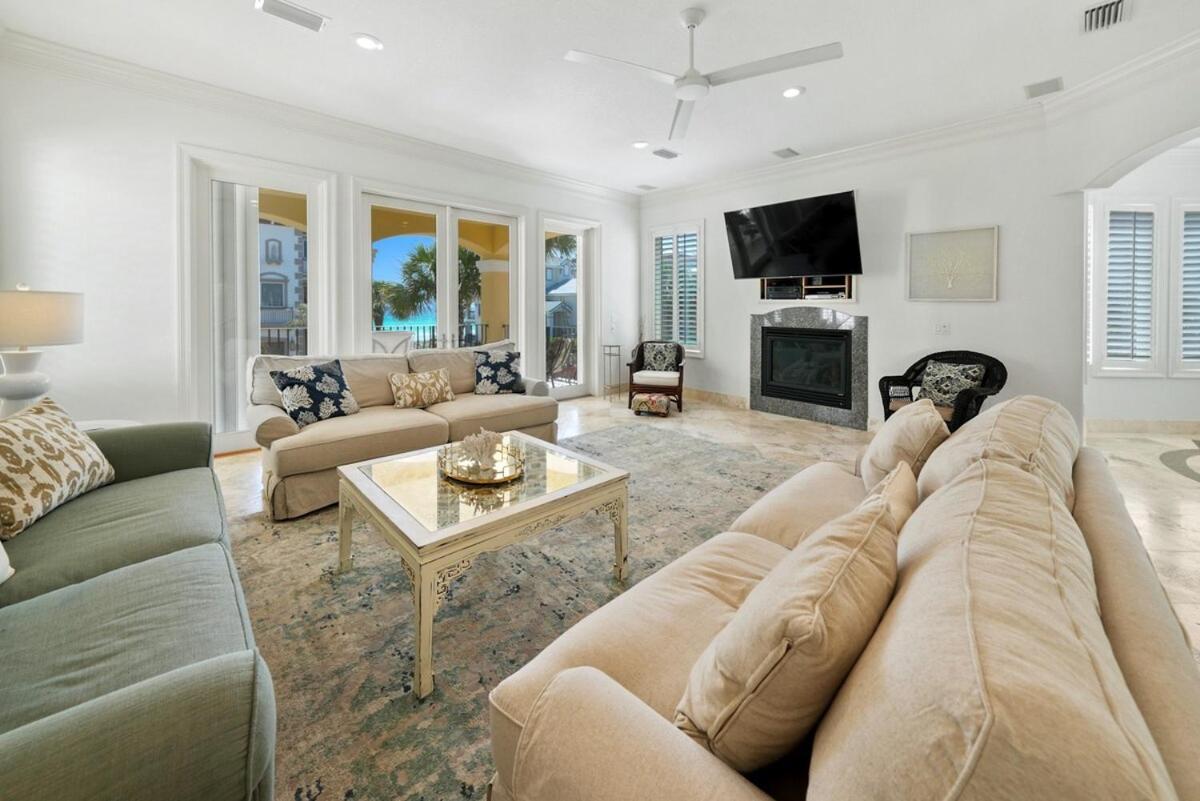 Decked Out Is The One Want Gulf Front Views 4 Less Holiday home Destin