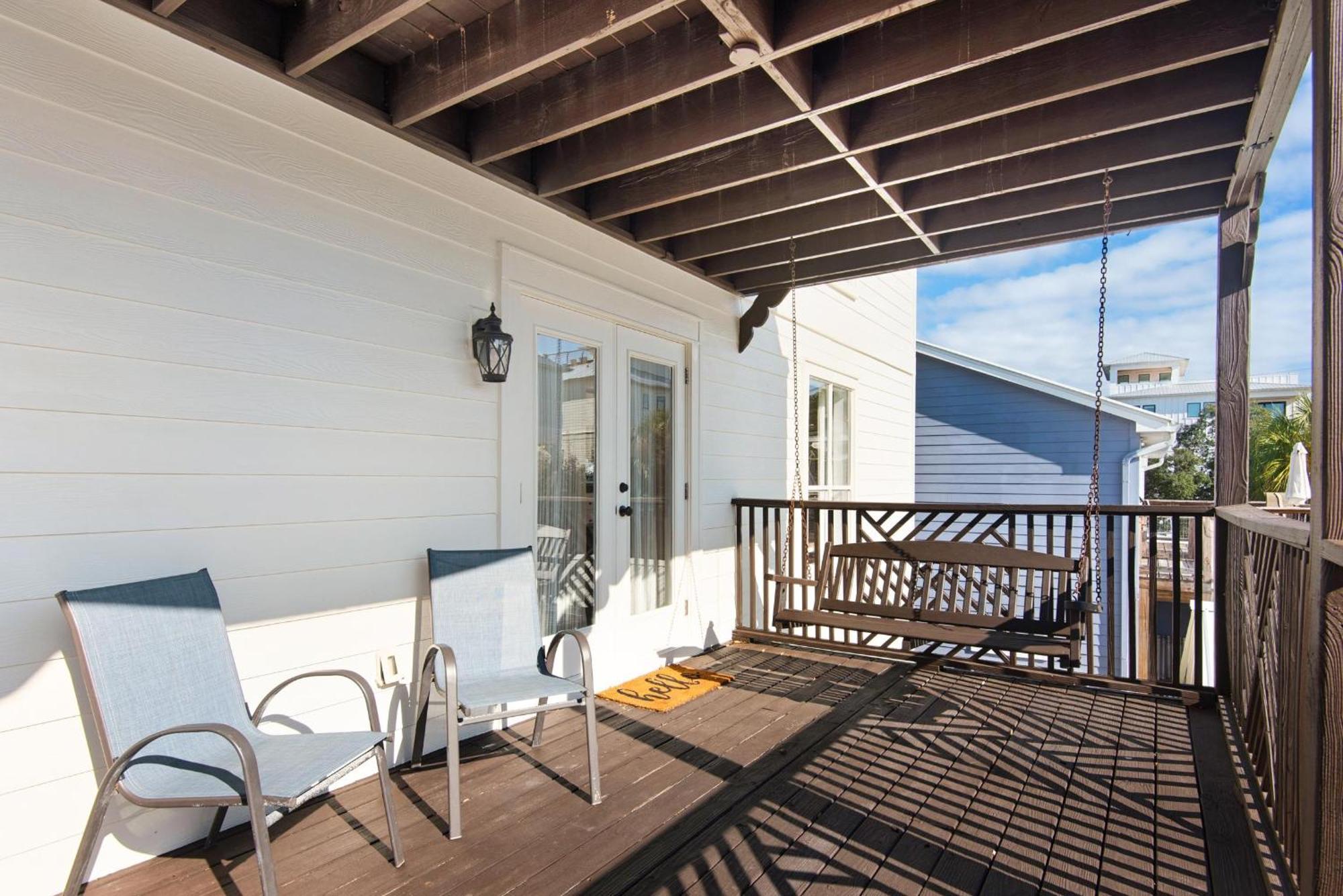 Holiday home Walking On Sunshine *