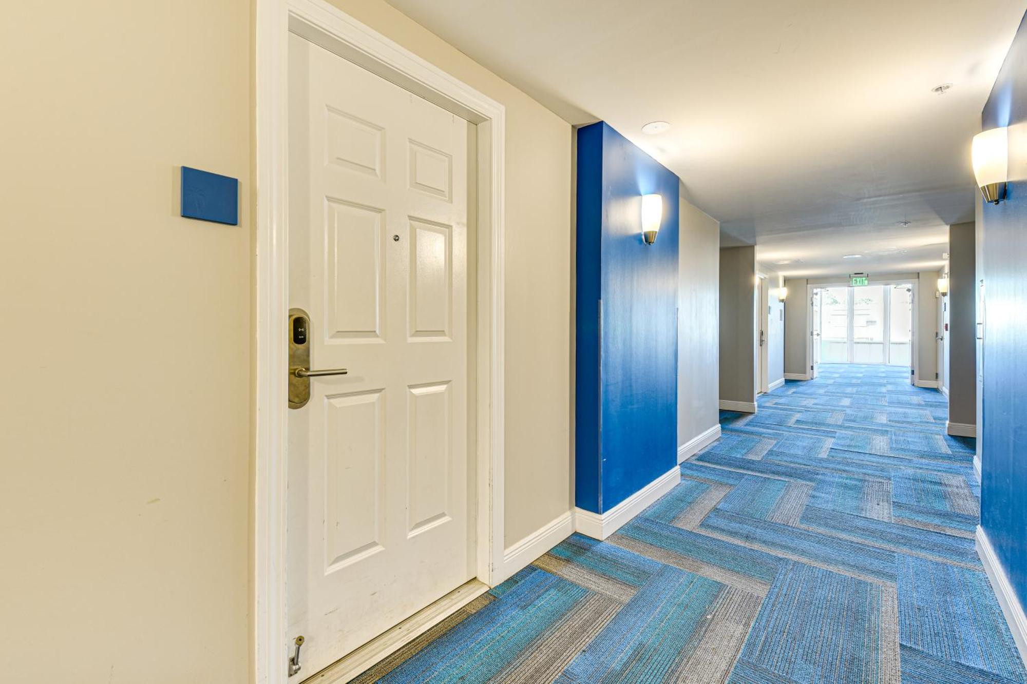 Walk To Beaches In Destin! Apartment