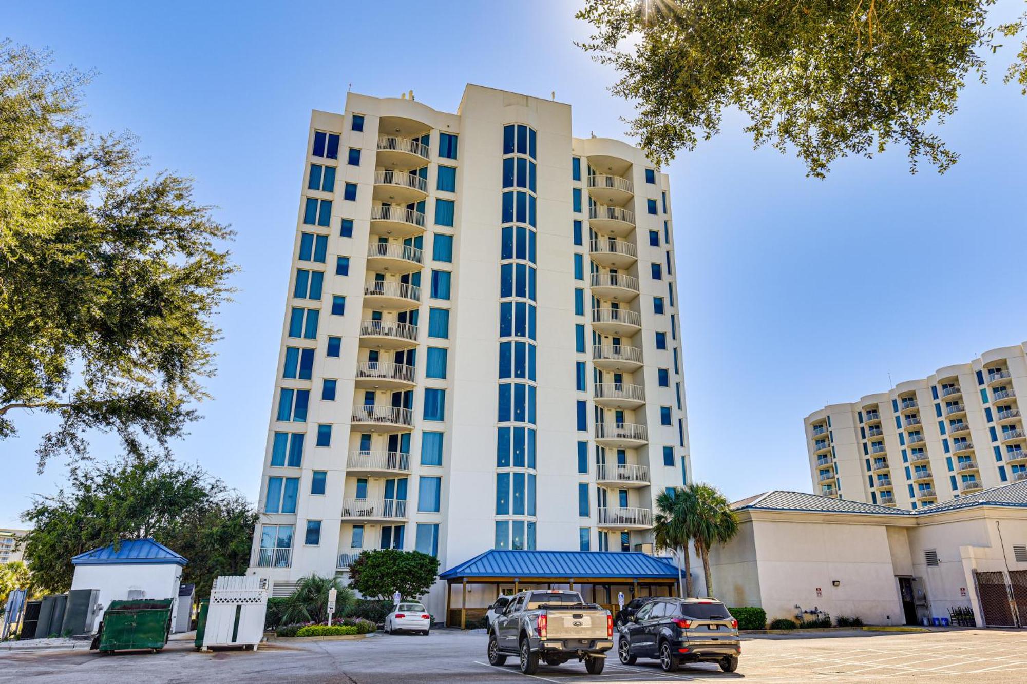 Apartment Walk To Beaches In Destin! Destin