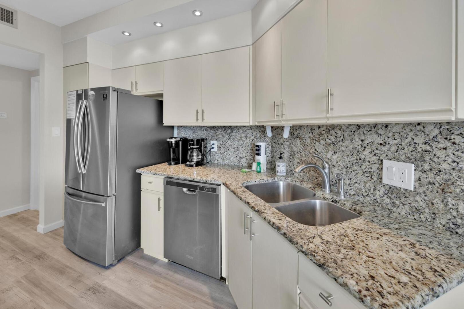 Available For Season! Sunshine In The Sky At Surfside 607 Holiday home *