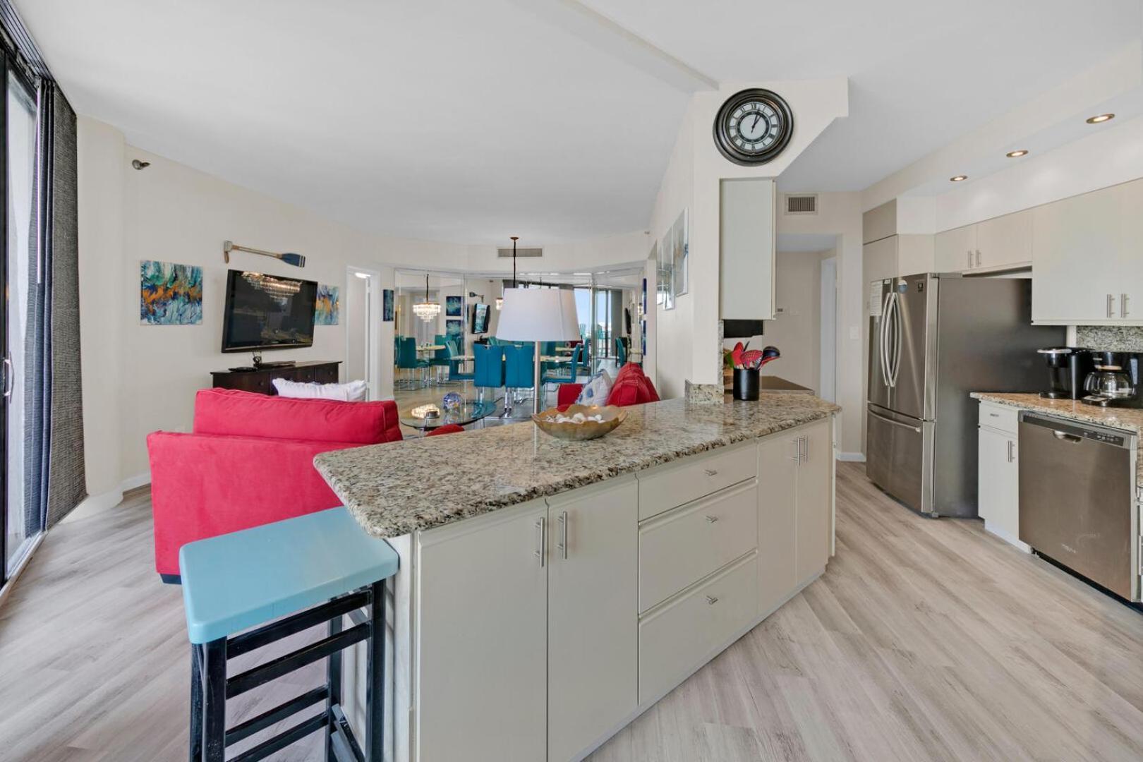 Available For Season! Sunshine In The Sky At Surfside 607