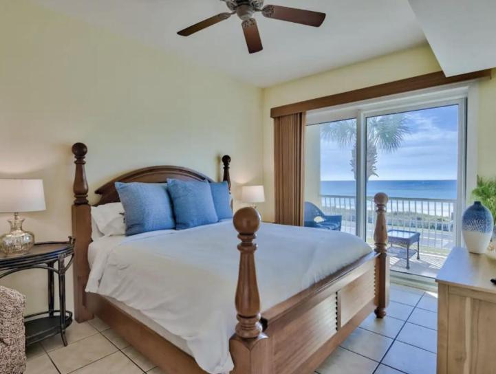 Apartment Bodacious Retreat In *