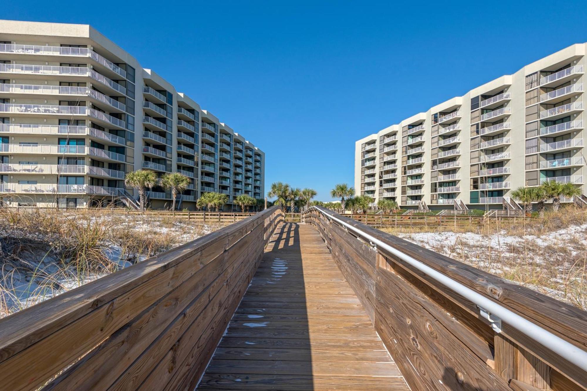 Perch At Mainsail - Gorgeous Beachfront Apartment
