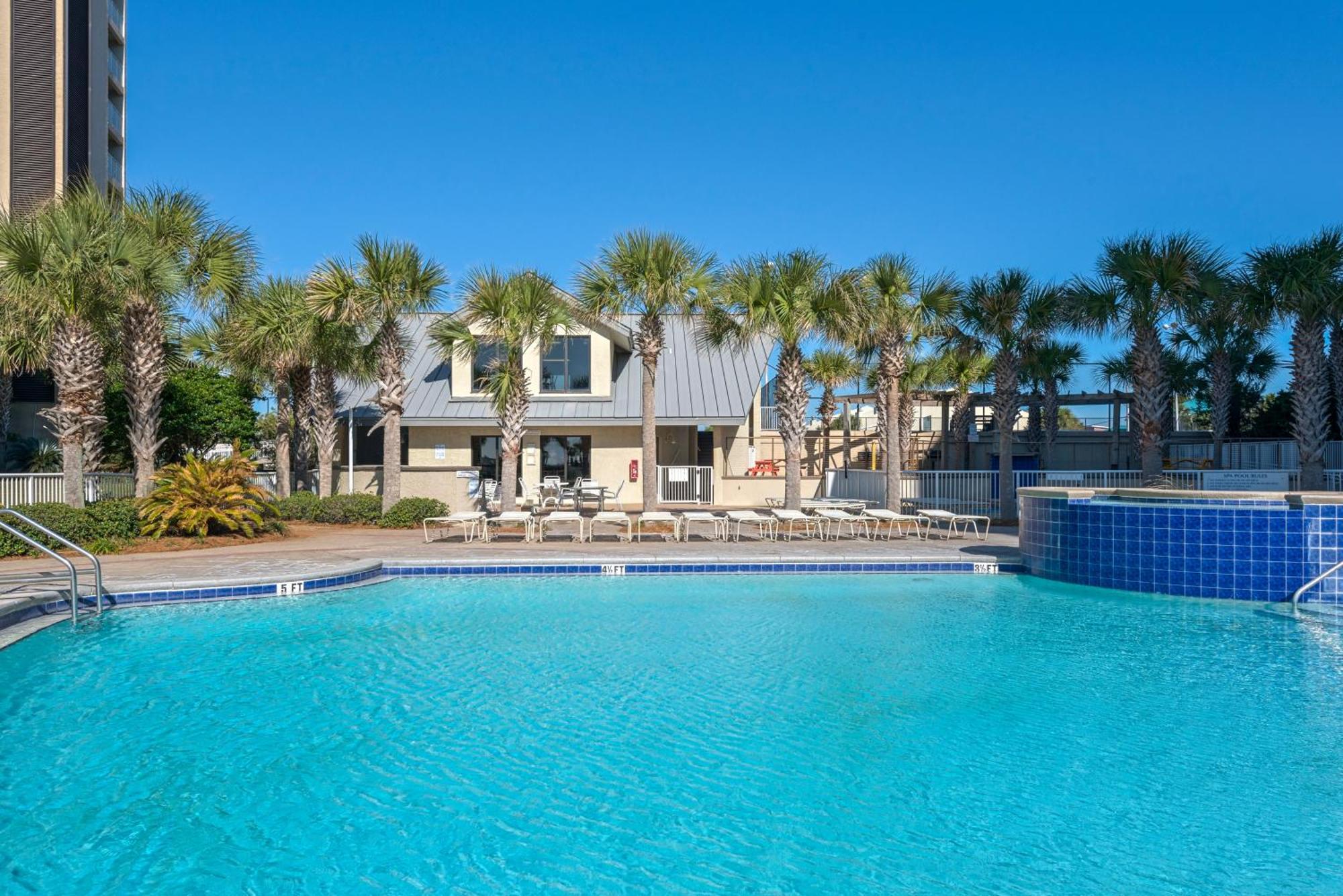 Perch At Mainsail - Gorgeous Beachfront Apartment Destin