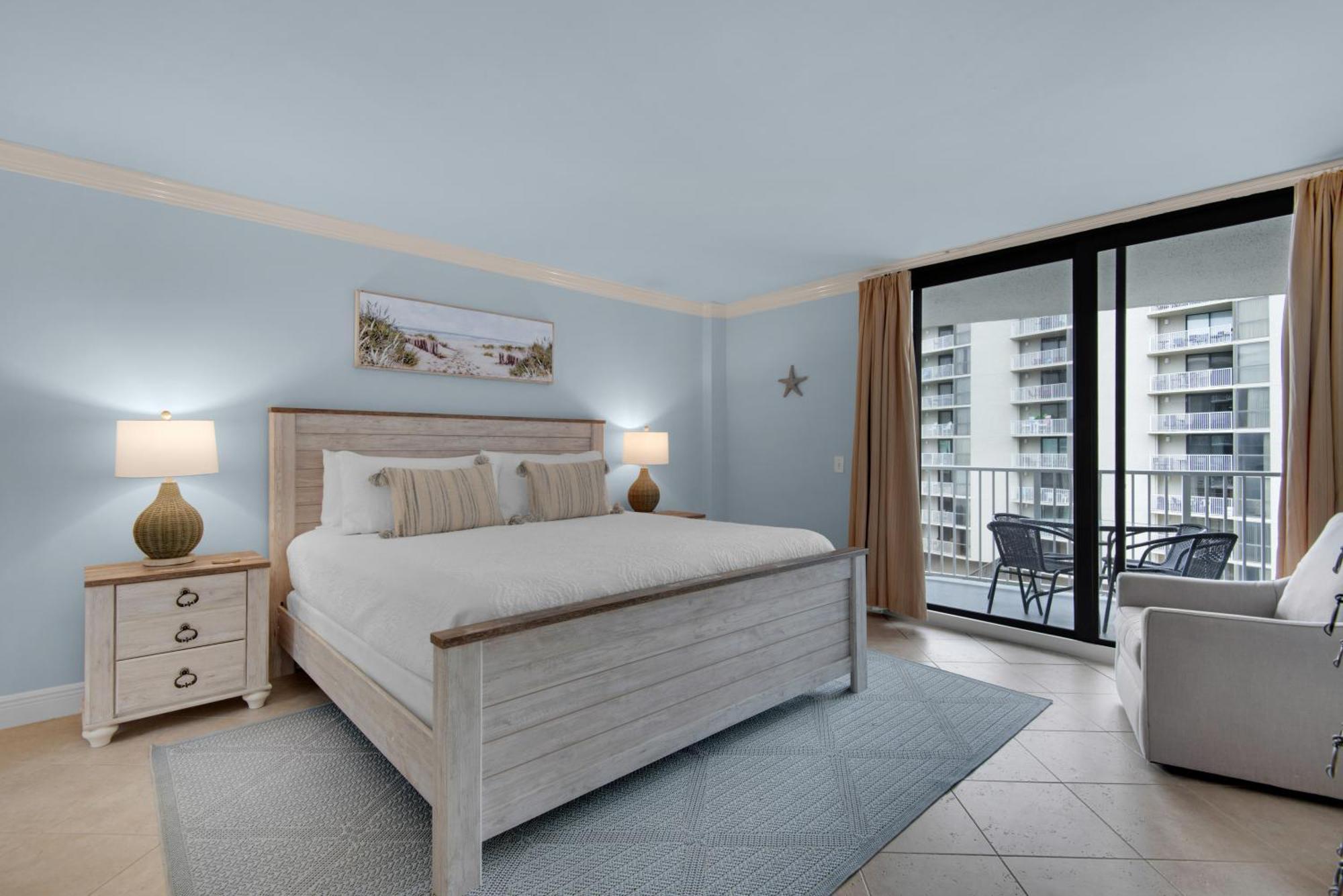 Perch At Mainsail - Gorgeous Beachfront Apartment