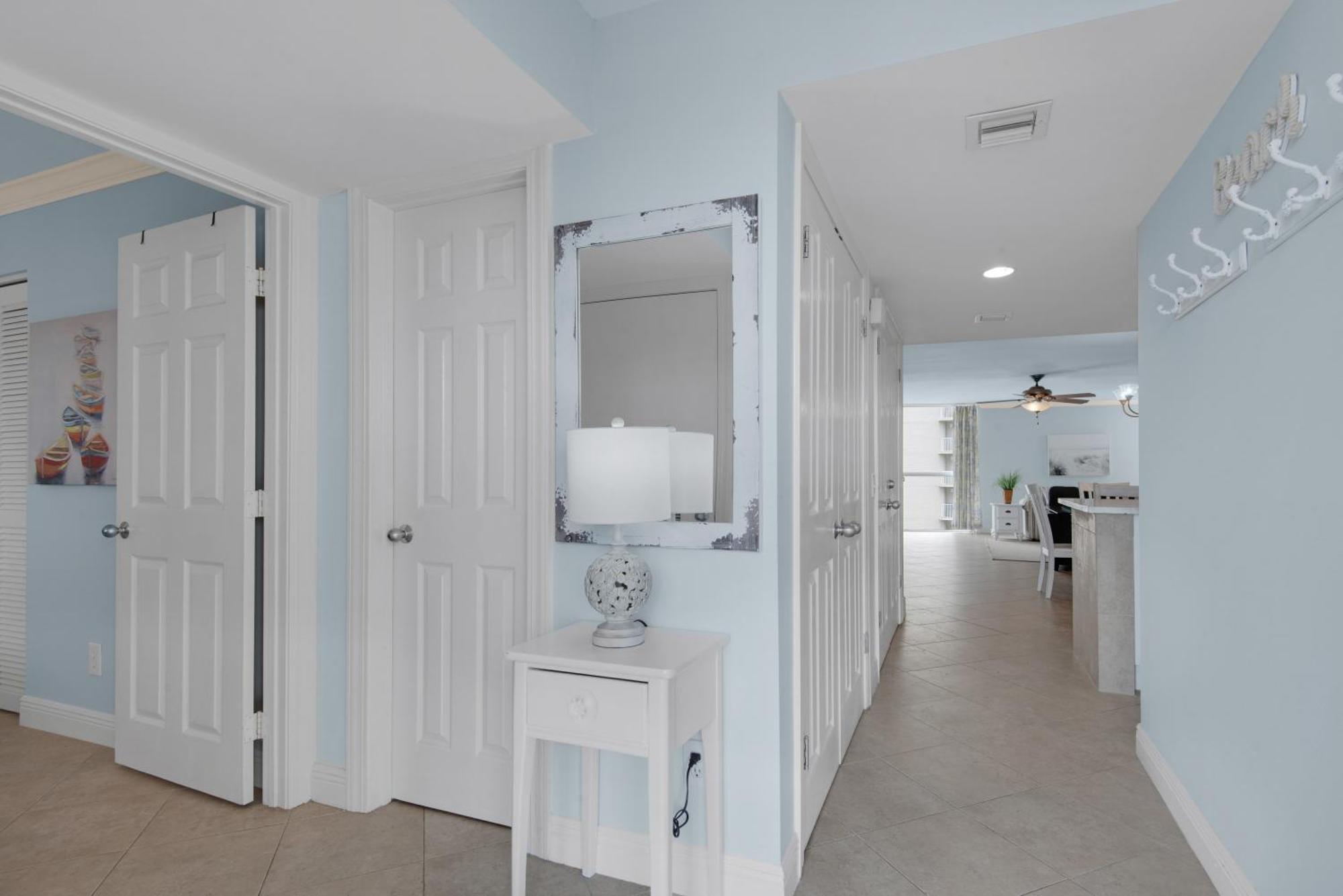 Perch At Mainsail - Gorgeous Beachfront Apartment