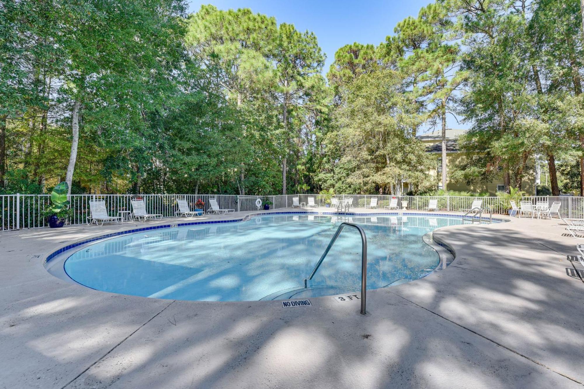 Community Outdoor Pool Miramar Condo! Apartment *