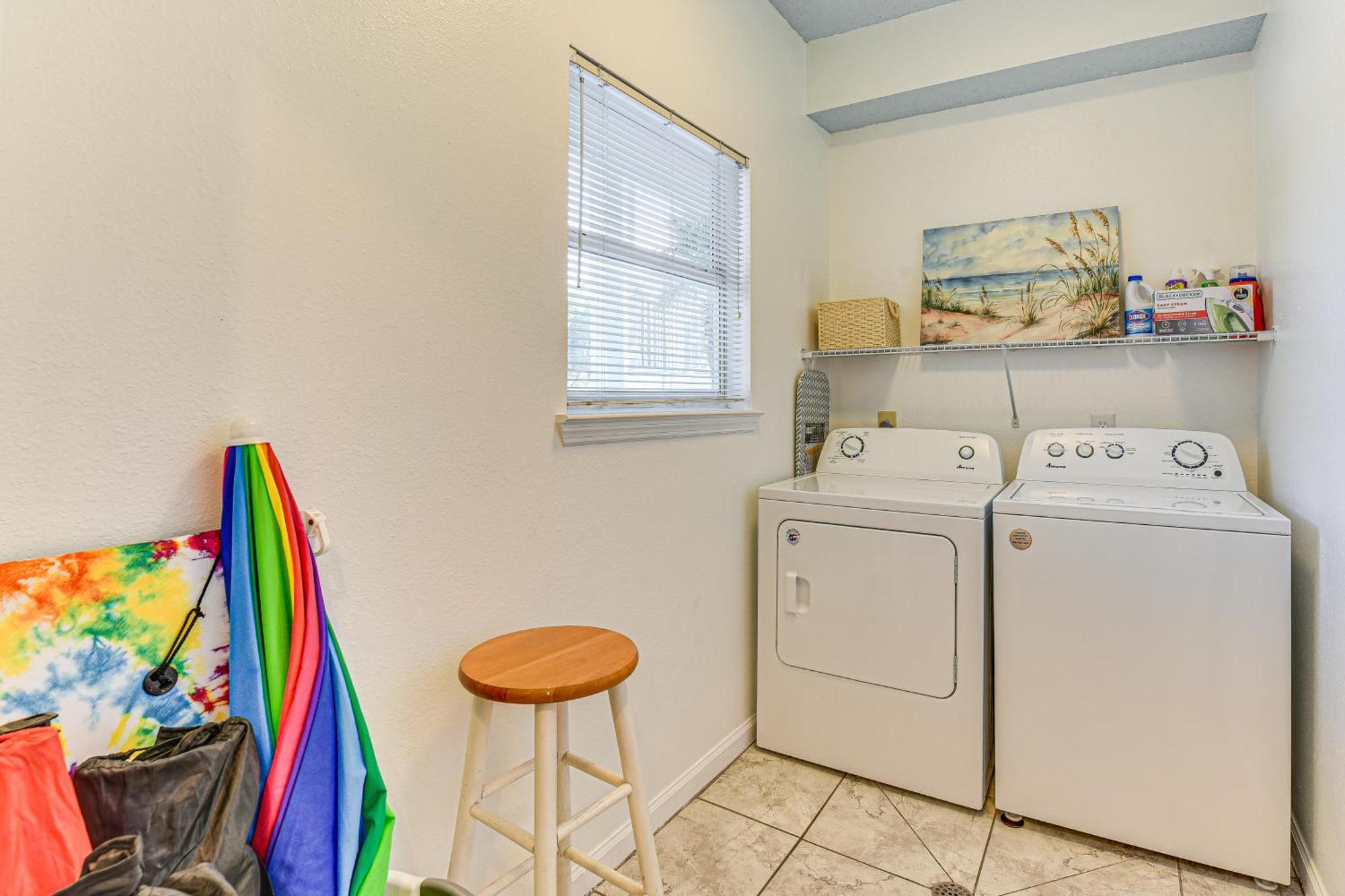 Community Outdoor Pool Miramar Condo!