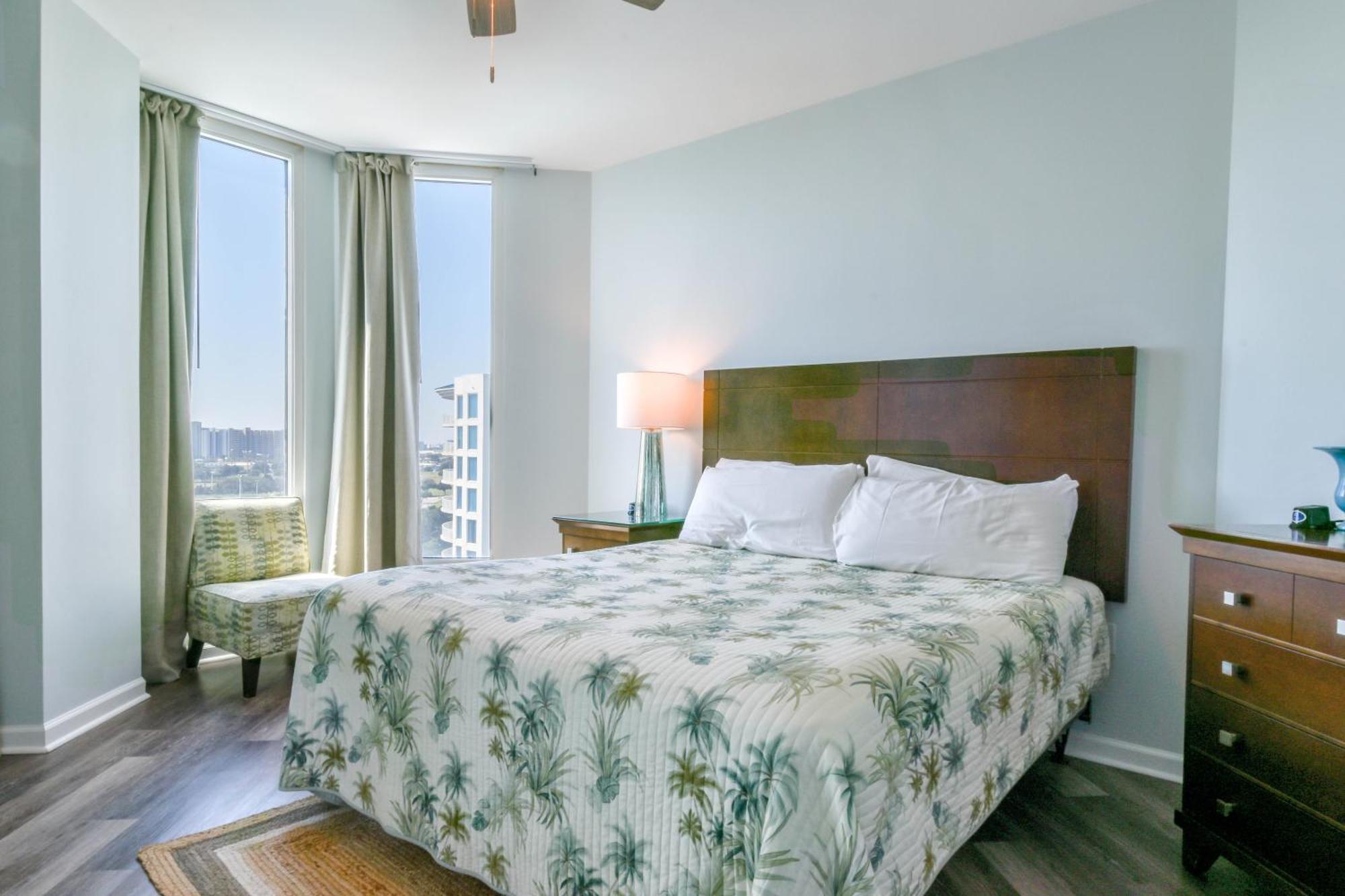 The Palms Of 11115 Apartment