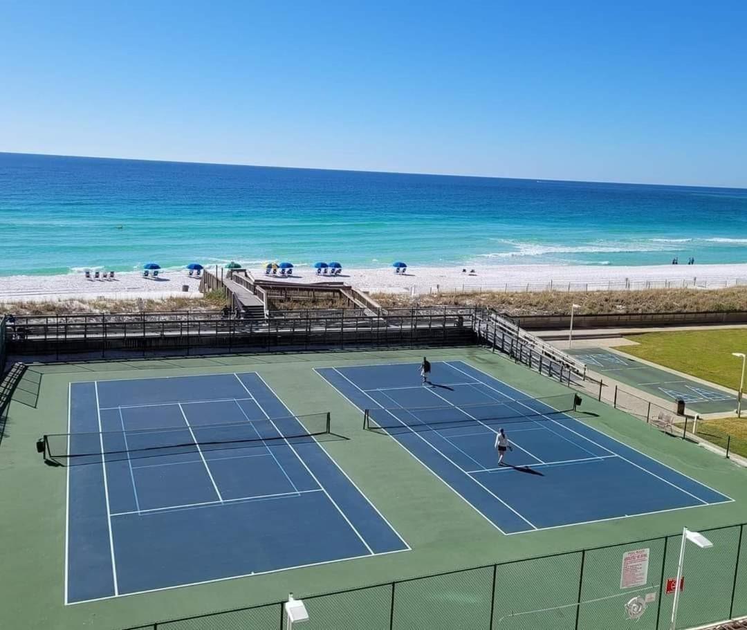 Surf And Racquet Unit 516