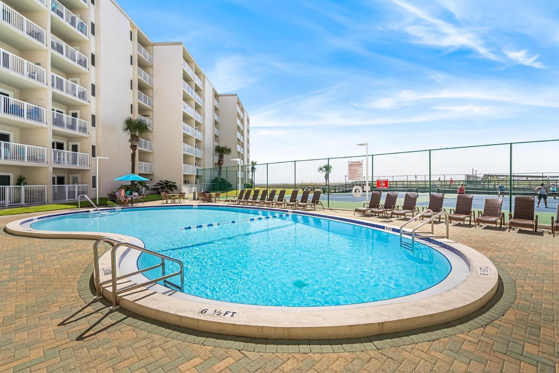 Surf And Racquet Unit 717 * Destin