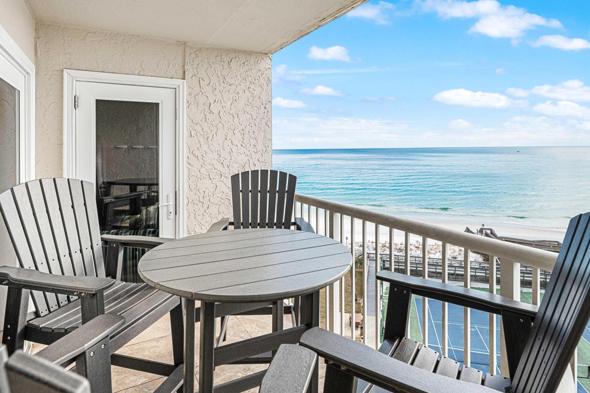 Surf And Racquet Unit 717 * Destin