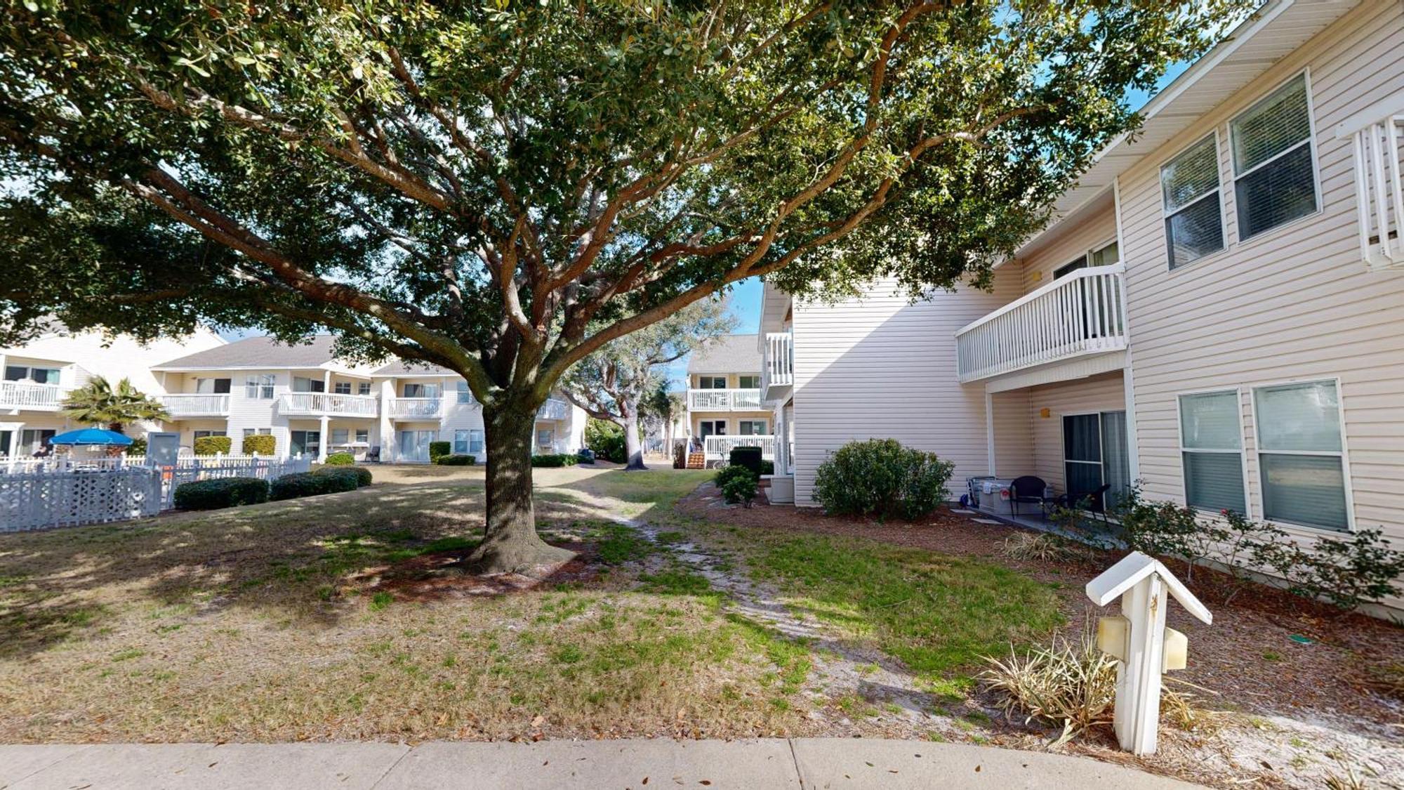 Sandpiper Cove 9136- By Isle Apartment