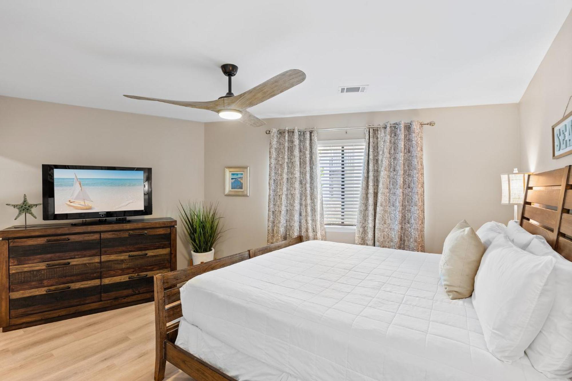 Crystal Village 06a By Newman-dailey Apartment