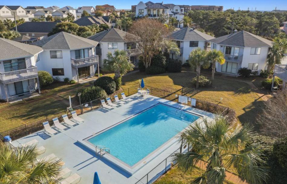 Crystal Village 06a By Newman-dailey Apartment *