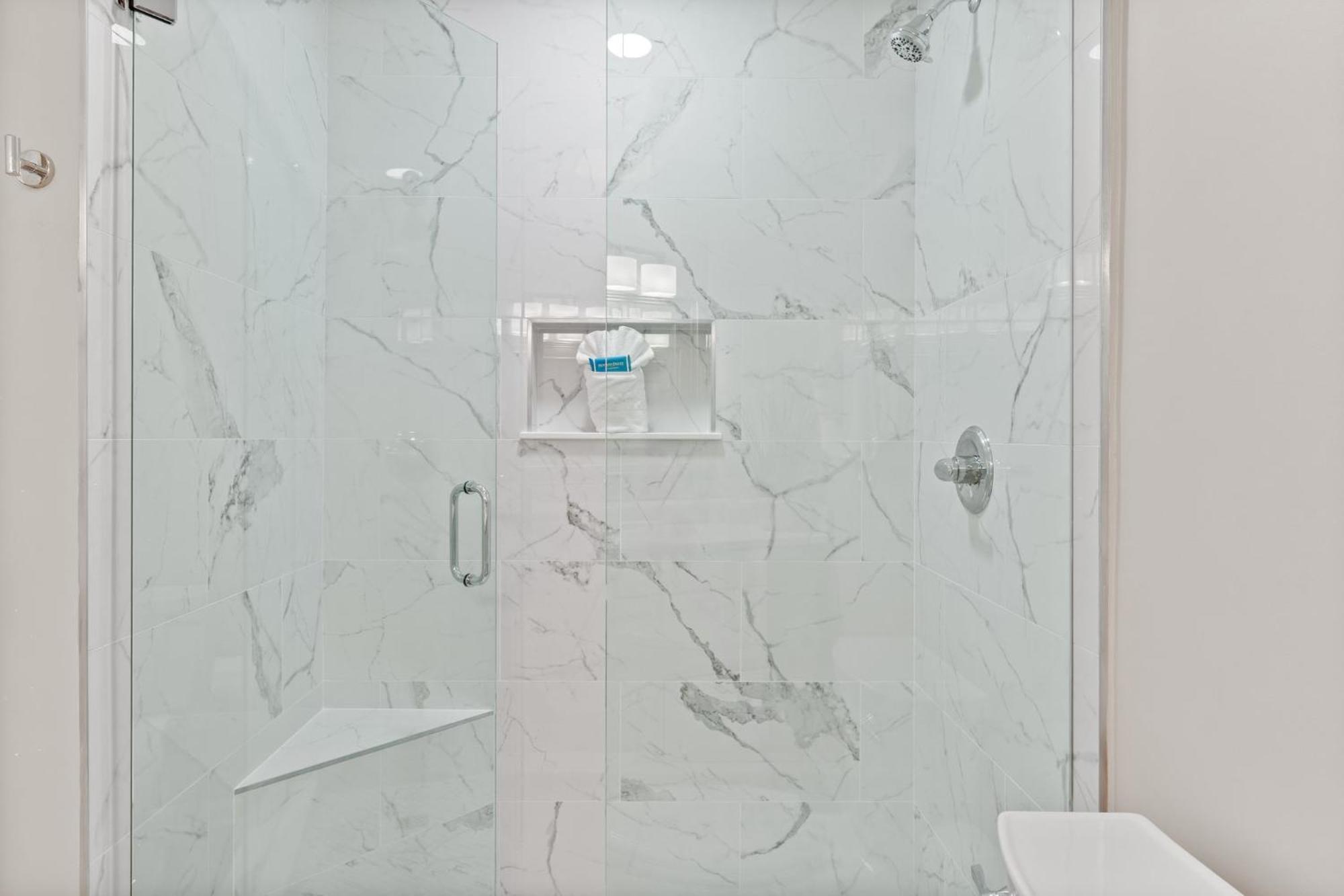 Apartment Crystal Village 06a By Newman-dailey *