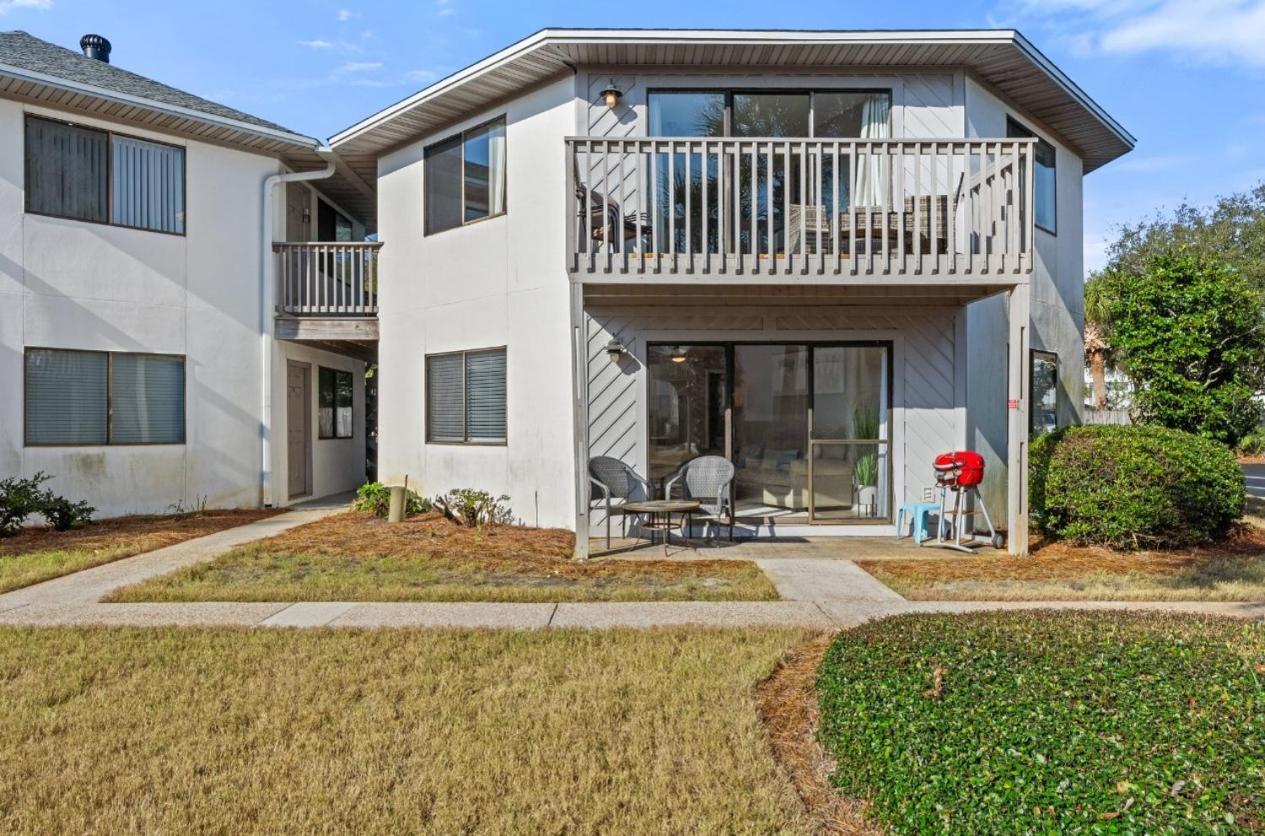 Crystal Village 06a By Newman-dailey Apartment
