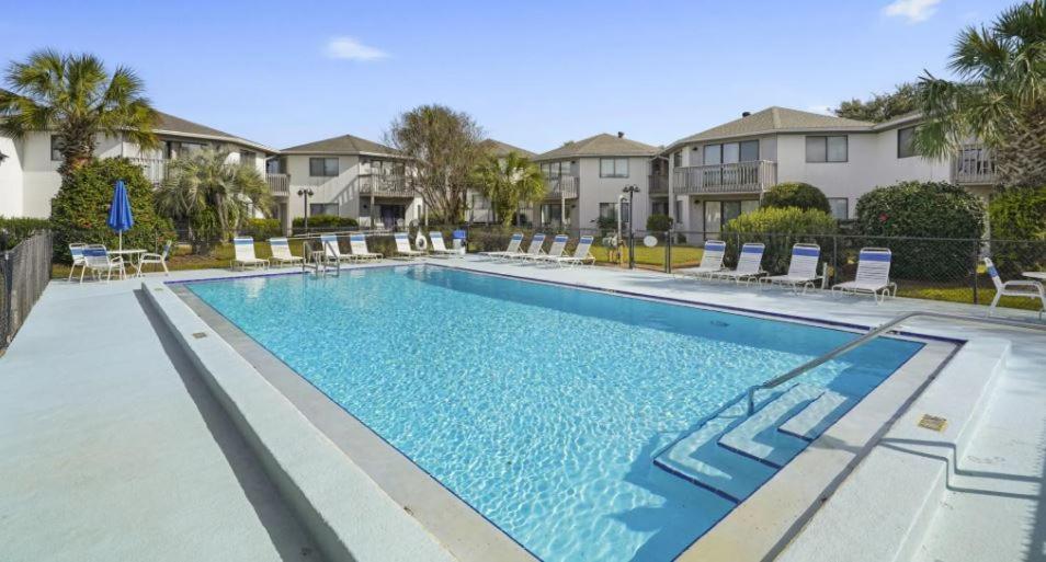 Apartment Crystal Village 06a By Newman-dailey