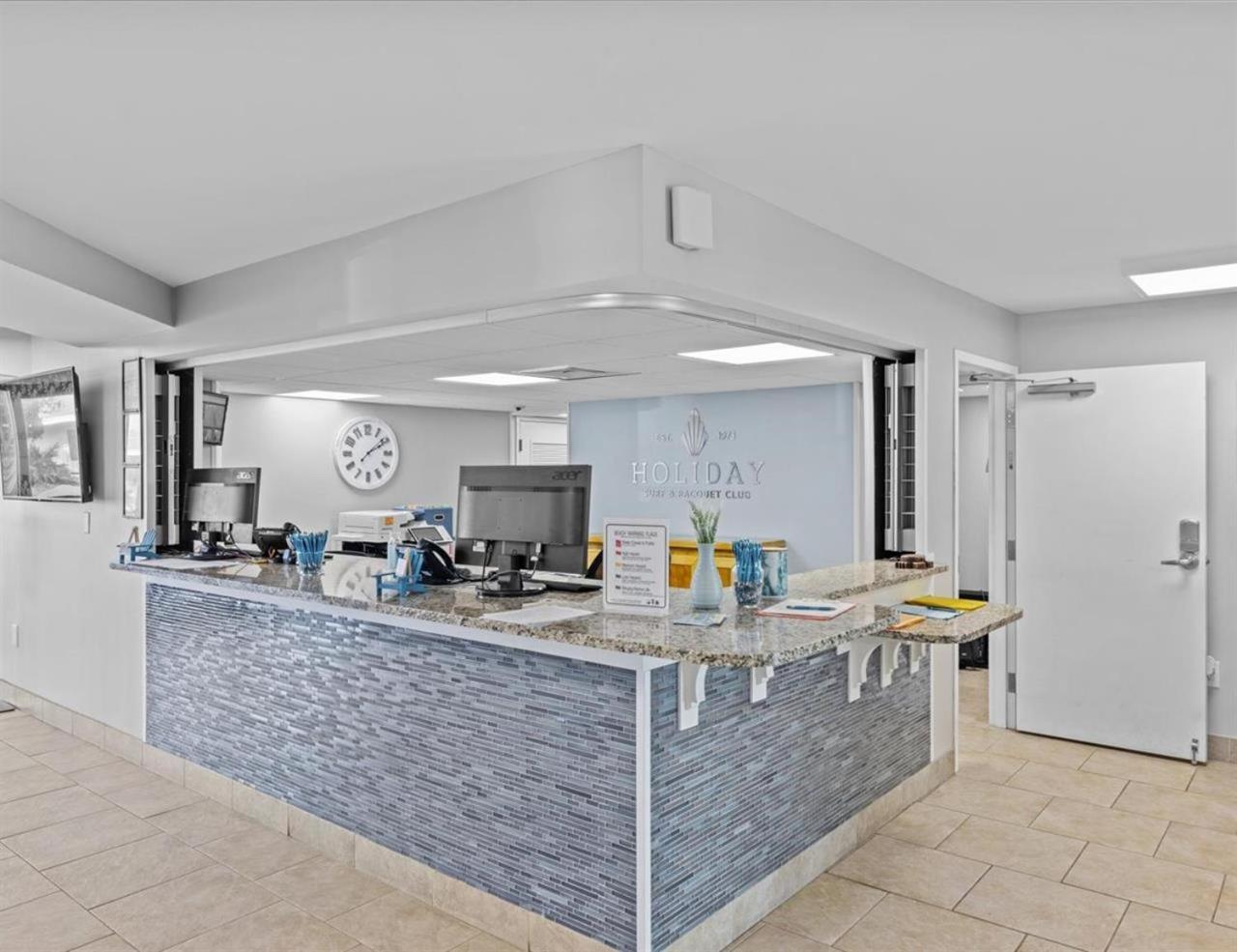 Aparthotel Surf And Racquet Club 206