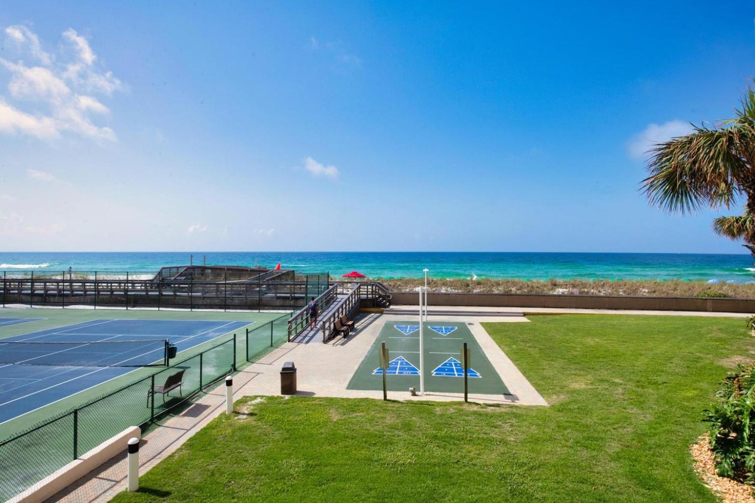 Surf And Racquet Club 206