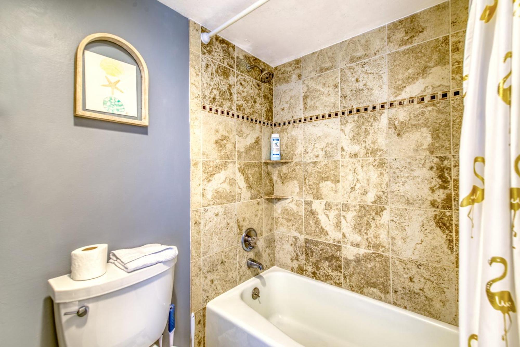 House B504 - Beachfront With Pool, Wifi, & Service Apartment Destin