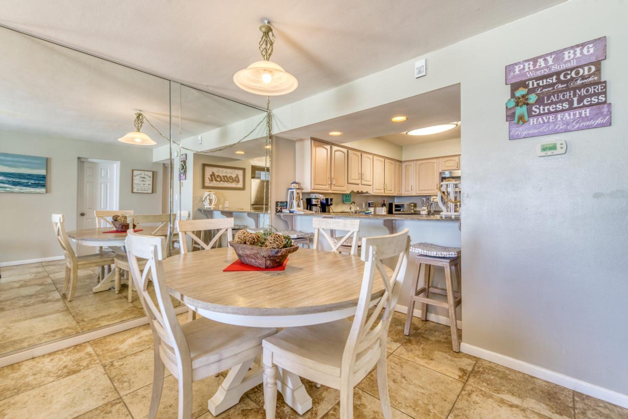 House B504 - Beachfront With Pool, Wifi, & Service