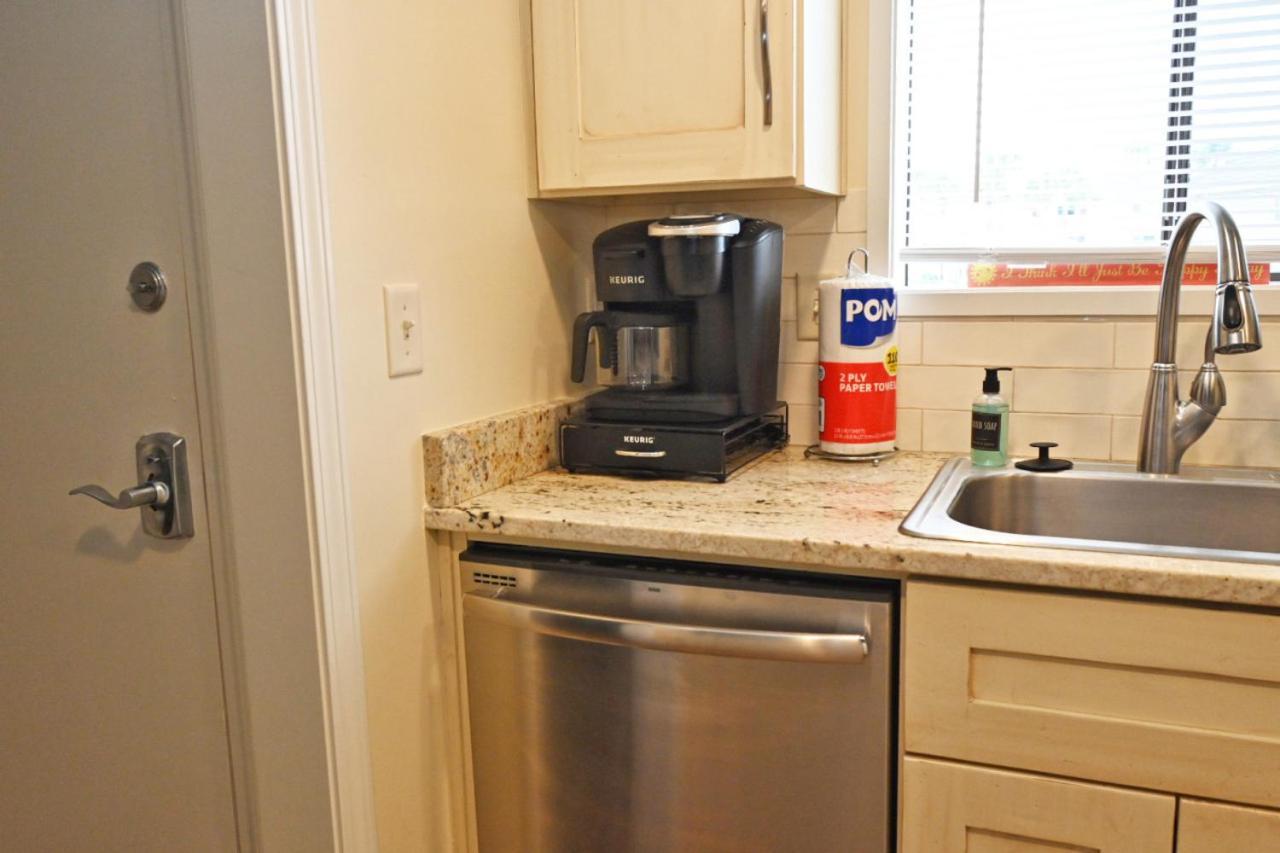 Sandpiper Cove 1 Bedroom Overlooking Canal 5 Minute Walk To The Fl Holiday home *