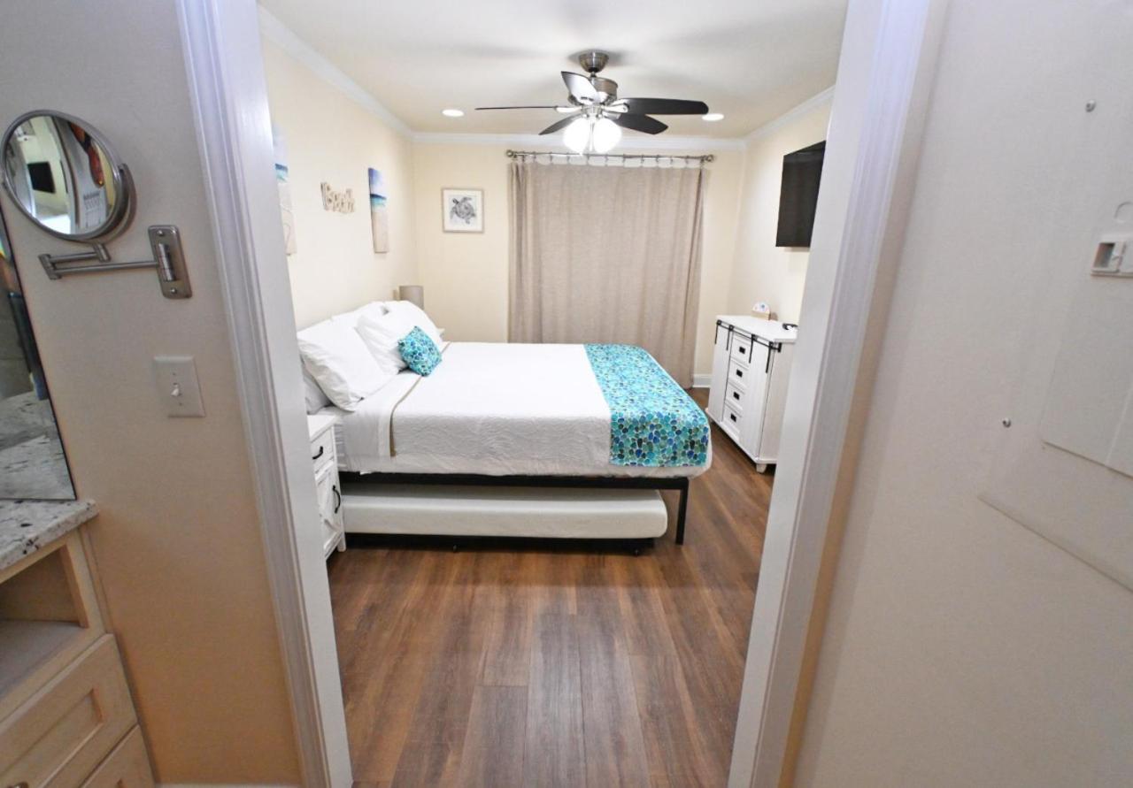 Sandpiper Cove 1 Bedroom Overlooking Canal 5 Minute Walk To The Fl Destin