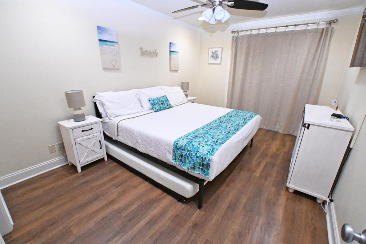 Holiday home Sandpiper Cove 1 Bedroom Overlooking Canal 5 Minute Walk To The Fl