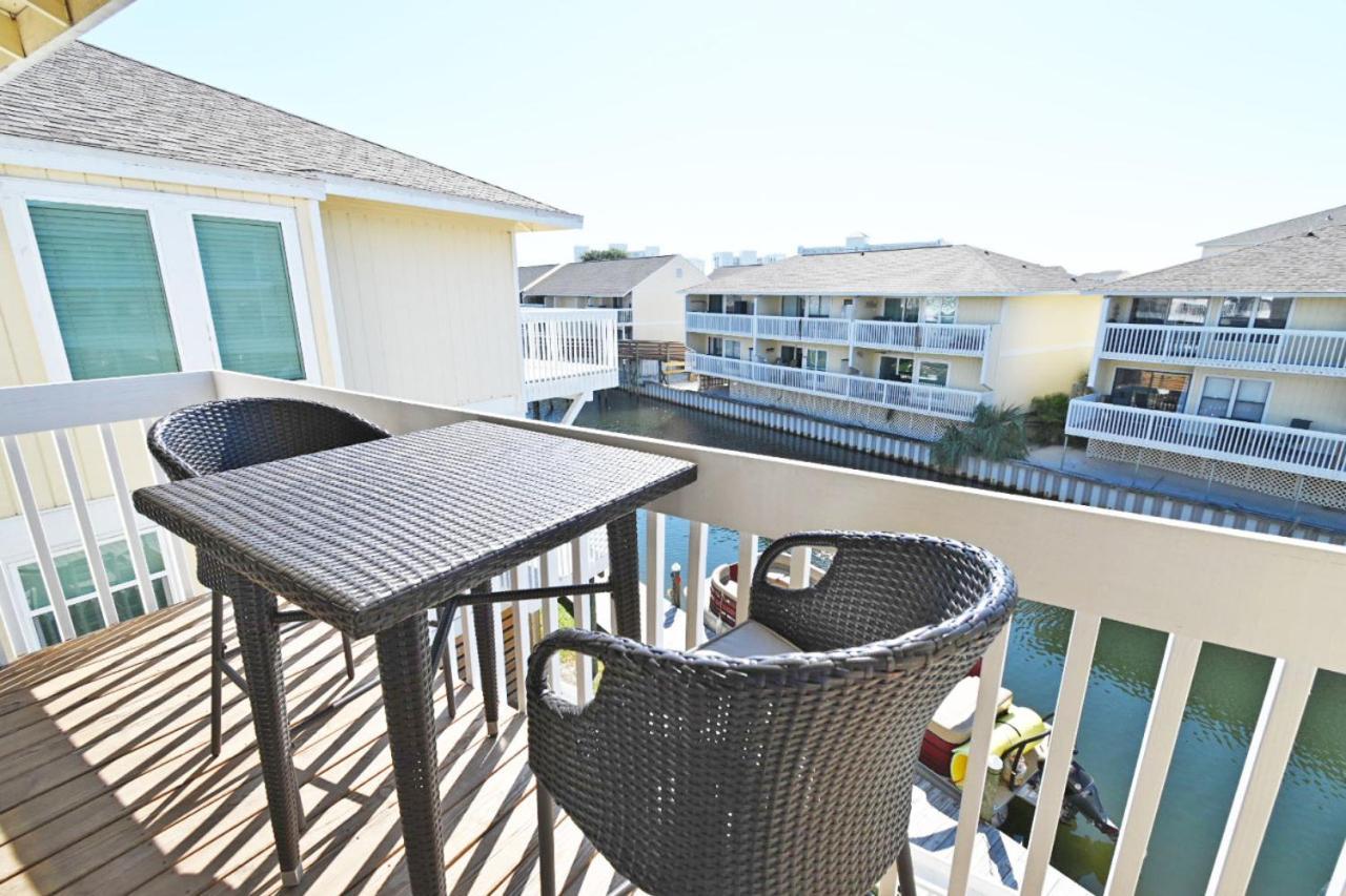 Sandpiper Cove 1 Bedroom Overlooking Canal 5 Minute Walk To The Fl