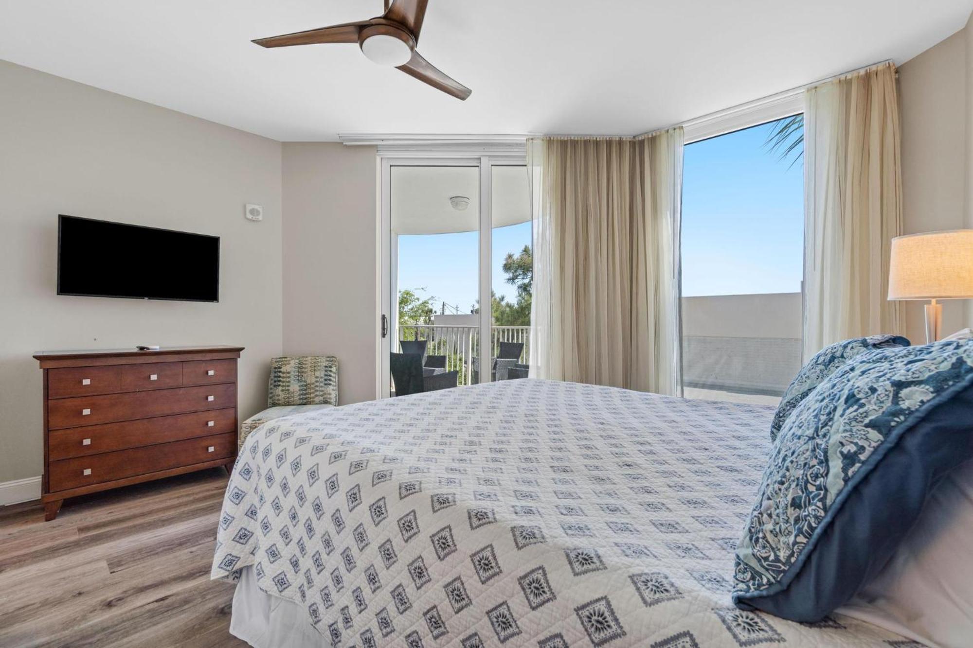 1206 Pod Apartment *
