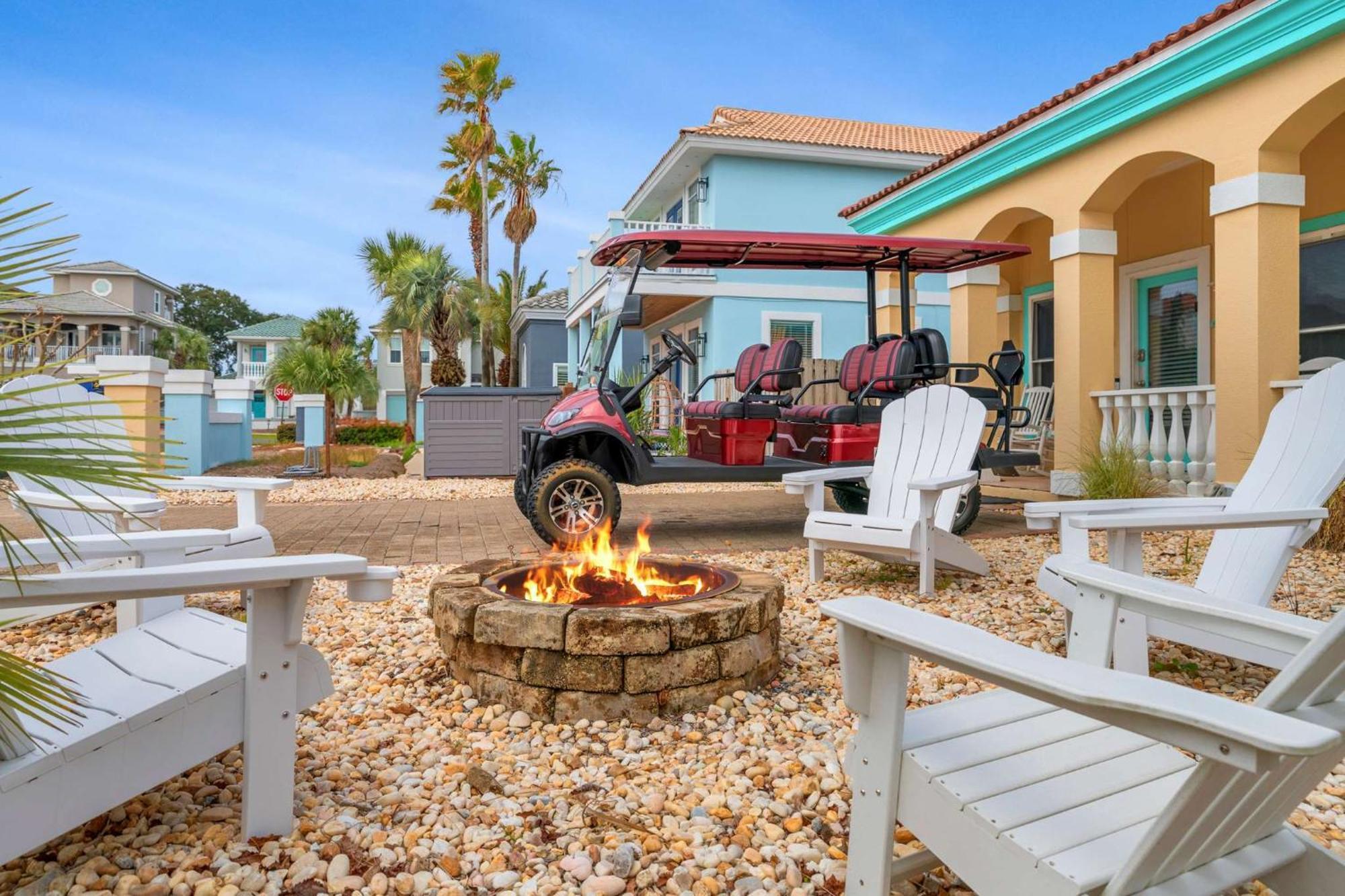 Serenity Now-free Golf Cart-hot Tub-comm Pool Holiday home *